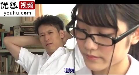 MUDR062[中文字幕]戴着黑眼镜的朴素少女其实是个巨乳被男友的朋友睡了神宫寺奈绪