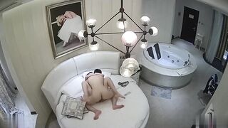 情侣在酒店啪啪性爱监控视频流出