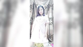 蕾丝薇恩穿着护士制服白丝袜自慰大秀(0)