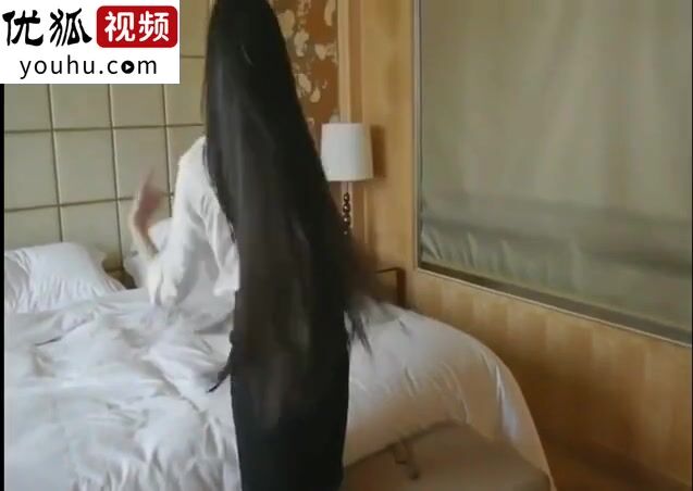 长发模特”陆佳”和富二代在酒店视频流出，陆佳是苏州一家广告公司的业余模特在苏州小有名气，难得一见的视频流出，高清无水印