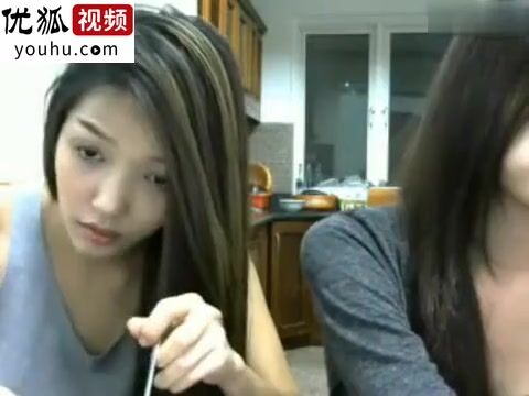 极品女神级中国留学生姐妹花视讯聊天秀之第一部 很纯很可爱 值得收藏