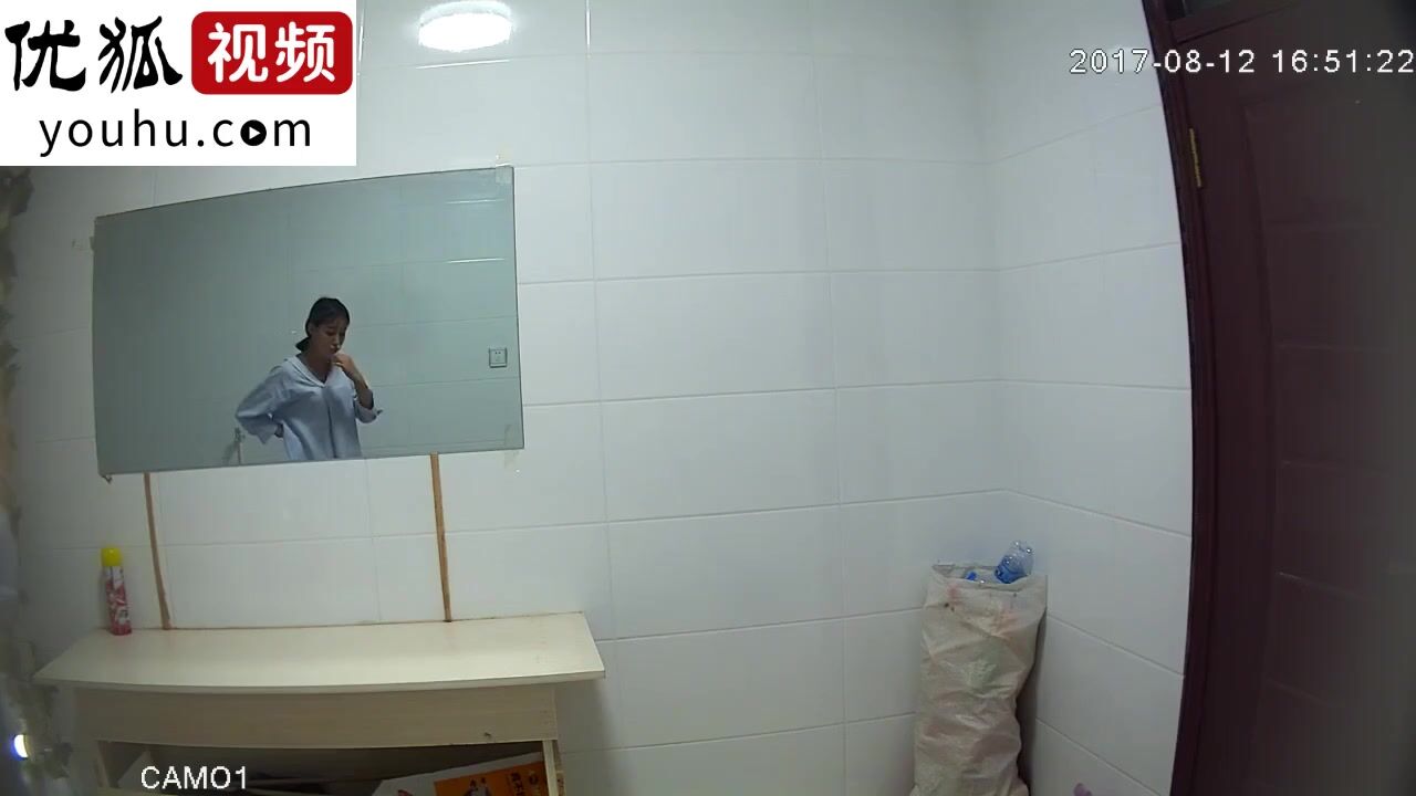 私人小旅馆女子公共卫生间镜子高清TP住客洗澡 刷牙等日常 1