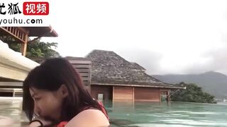 湾湾泳池门-台湾情侣东南亚旅游泳池性爱流出 女主高颜值
