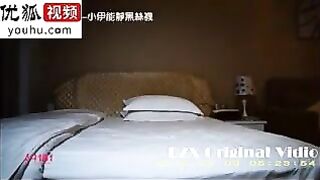大闸蟹新作酒店约炮翻版“小伊能静”-1080P高清版